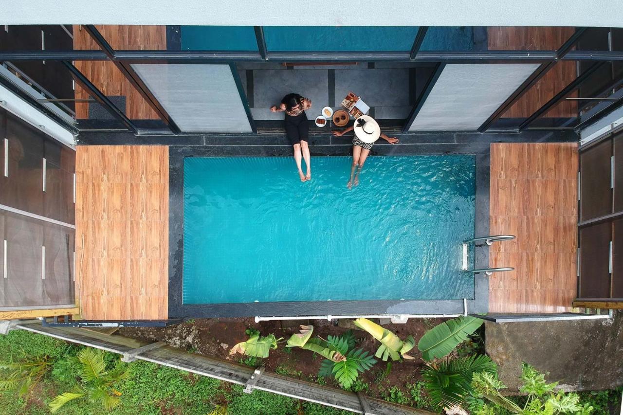 Two Villa By Stayvista With Infinity Pool, Farm & Mountain Views, Modern Interiors คาร์จัต ภายนอก รูปภาพ